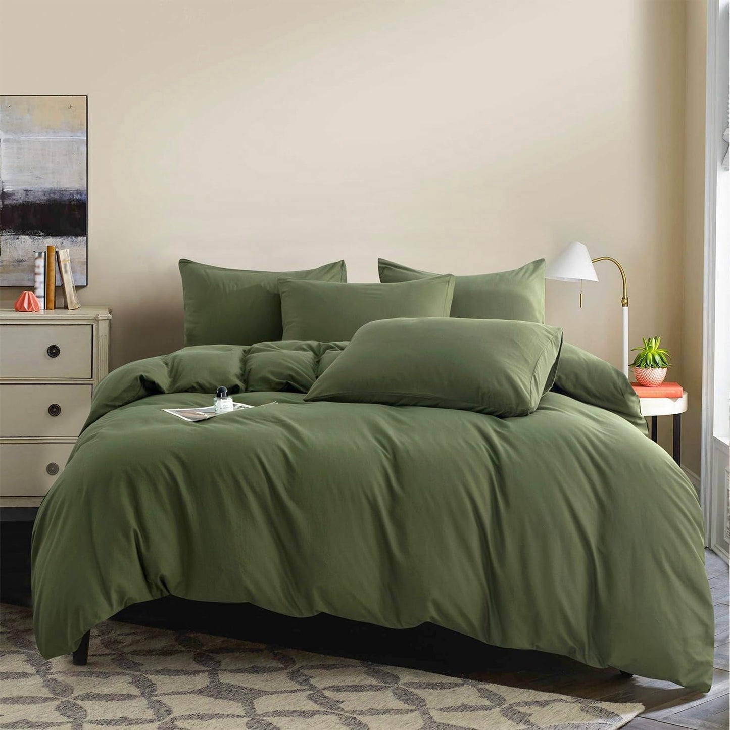 Green twin duvet cover set, 100% brushed microfiber, army green, includes duvet cover and 2 pillowcases with zipper closure.