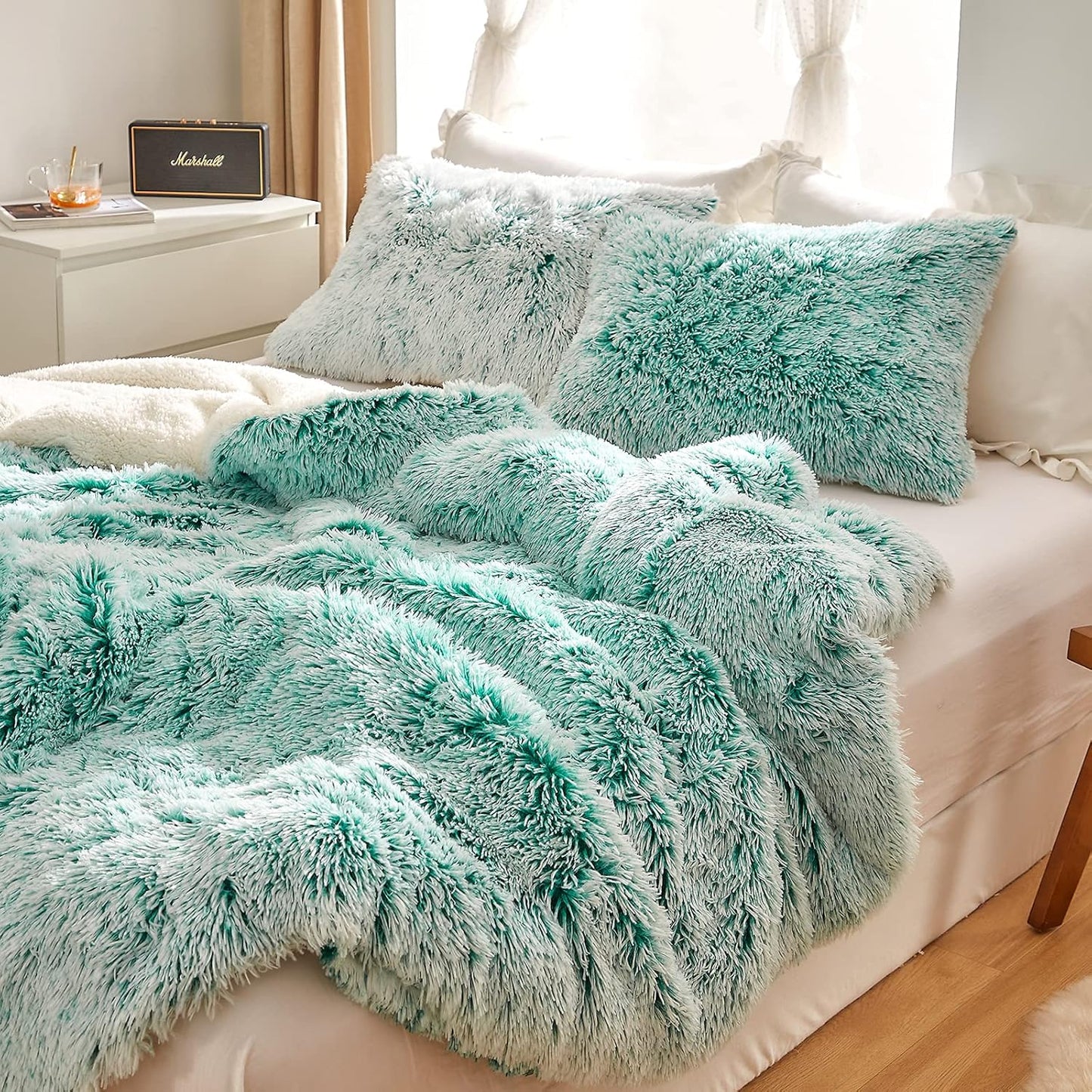 3-Piece Plush Shaggy Comforter Set, King Size Luxury Faux Fur Sherpa Reversible Bedding Comforter Set, Ultra Cozy Warm Fluffy Bedding Set for Winter (Aqua Green N White, 100X88 Inches)
